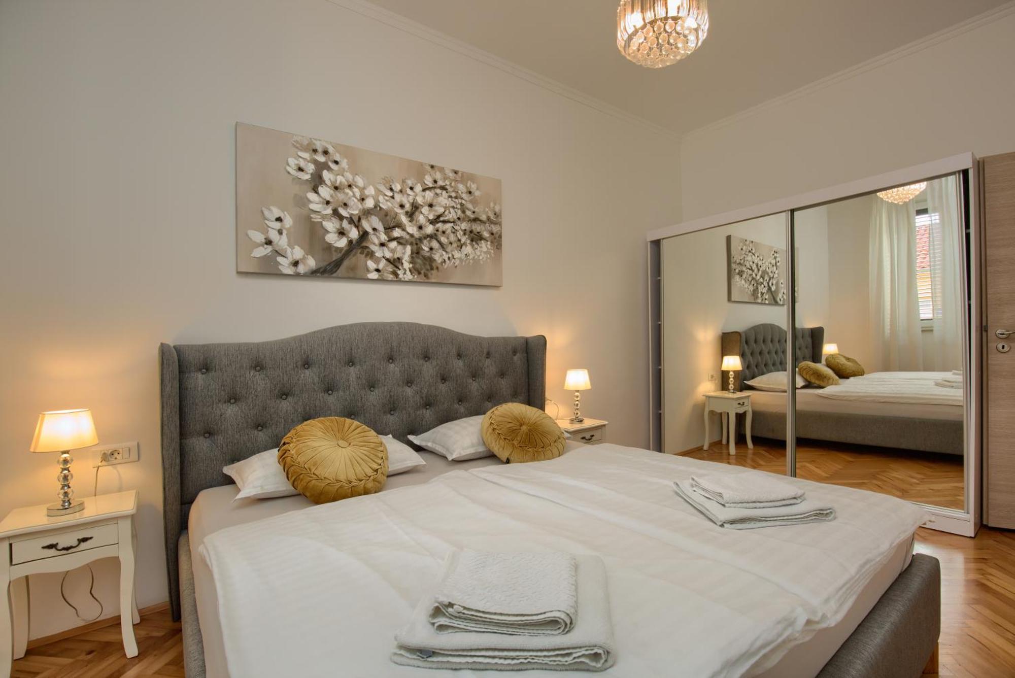 Augustus Appartement Pula Buitenkant foto